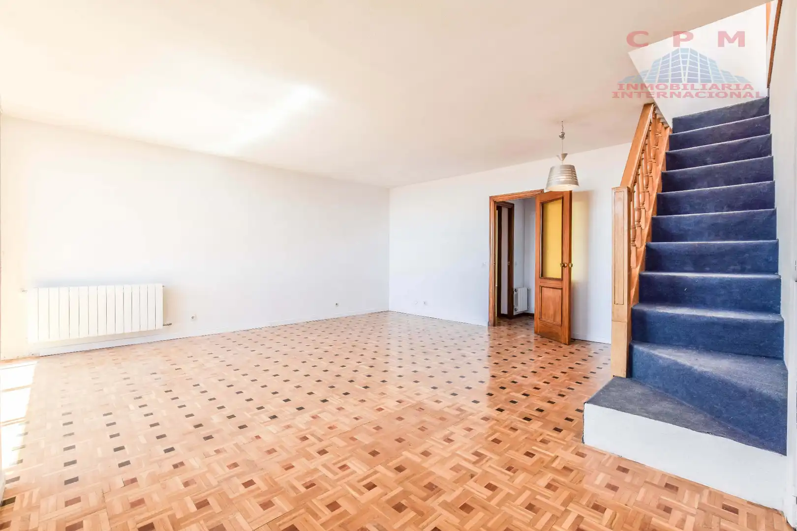 Living room of Attic for rent in Madrid  with Air Conditioner, Heating and Parquet flooring