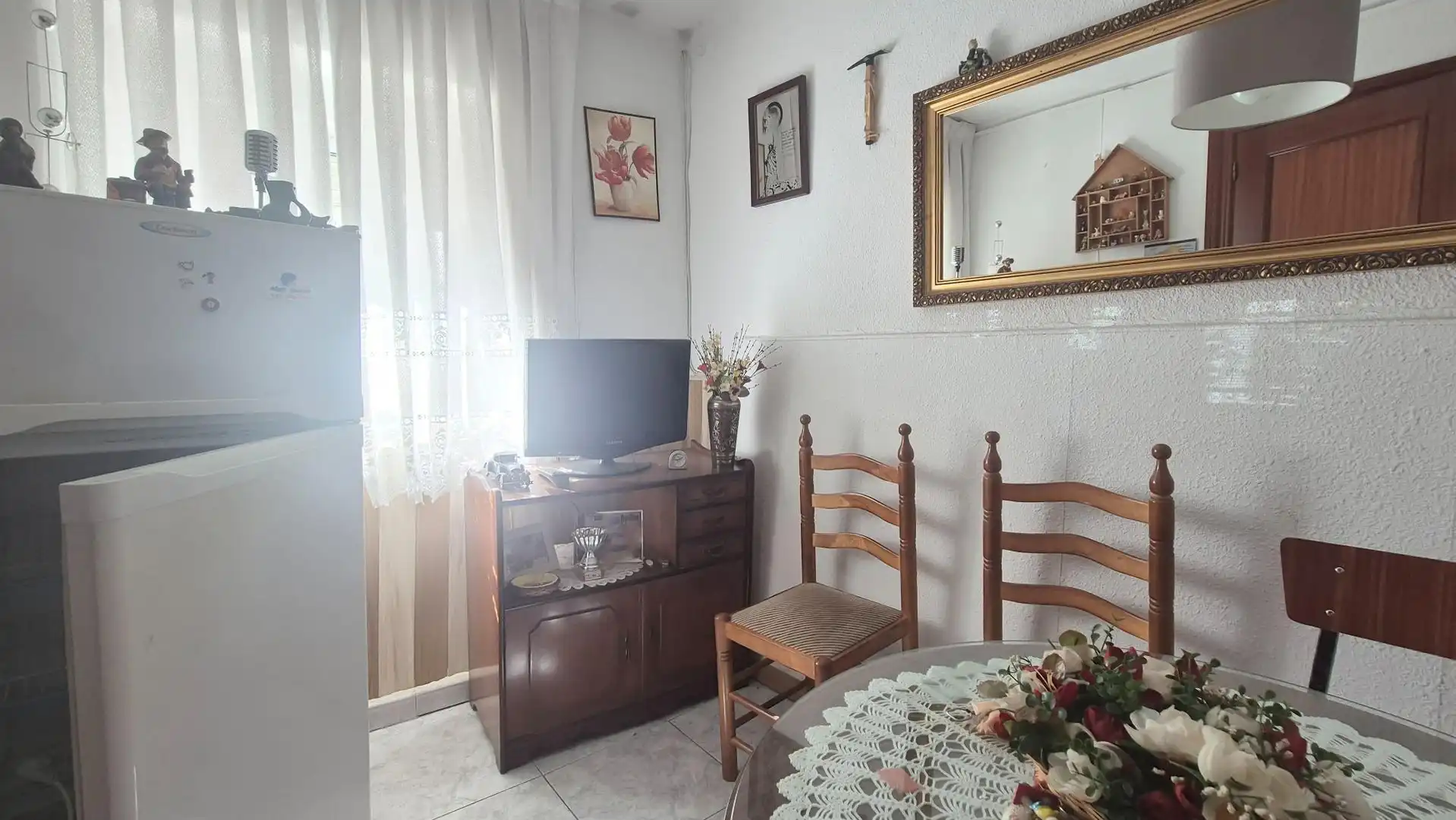 Sala d'estar de Pis en venda en Salamanca amb Calefacció