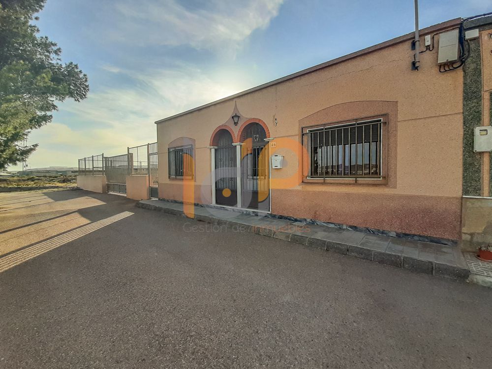 Vista exterior de Casa o xalet en venda en Níjar amb Terrassa i Traster