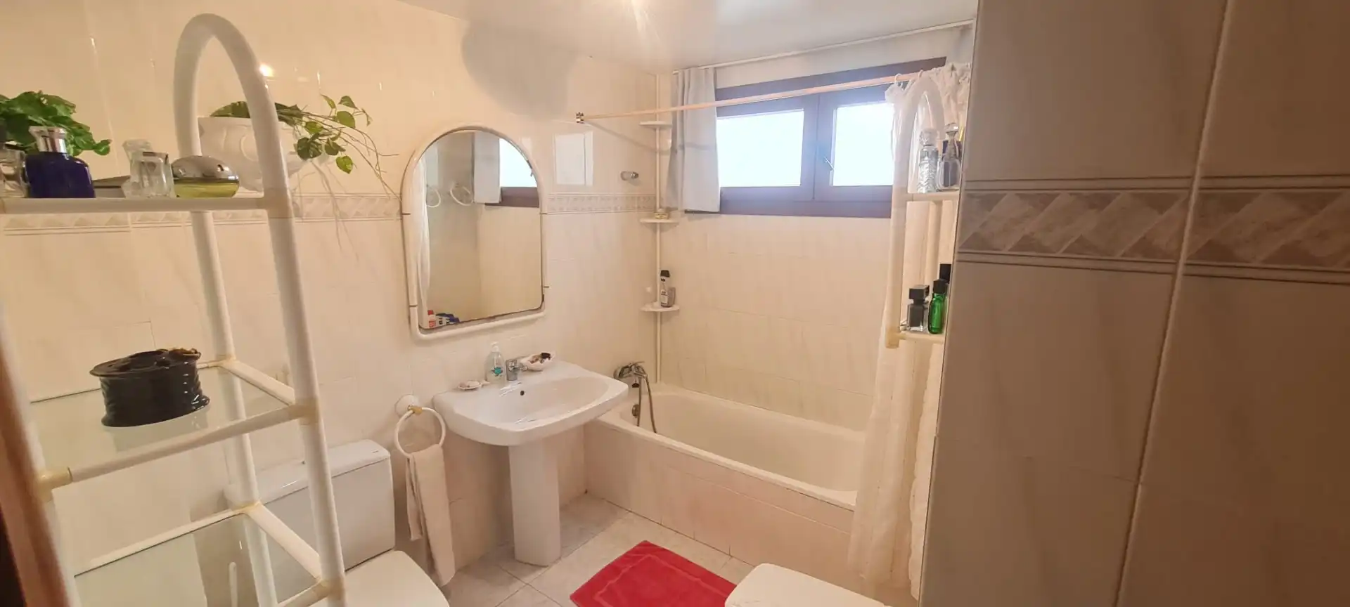 Badezimmer von Einfamilien-Reihenhaus zum Verkauf in Alcalà de Xivert mit Klimaanlage, Terrasse und Möbliert