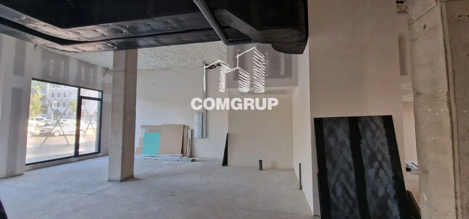 Commercial properties for sale in CLARA CAMPOAMOR, Llevant