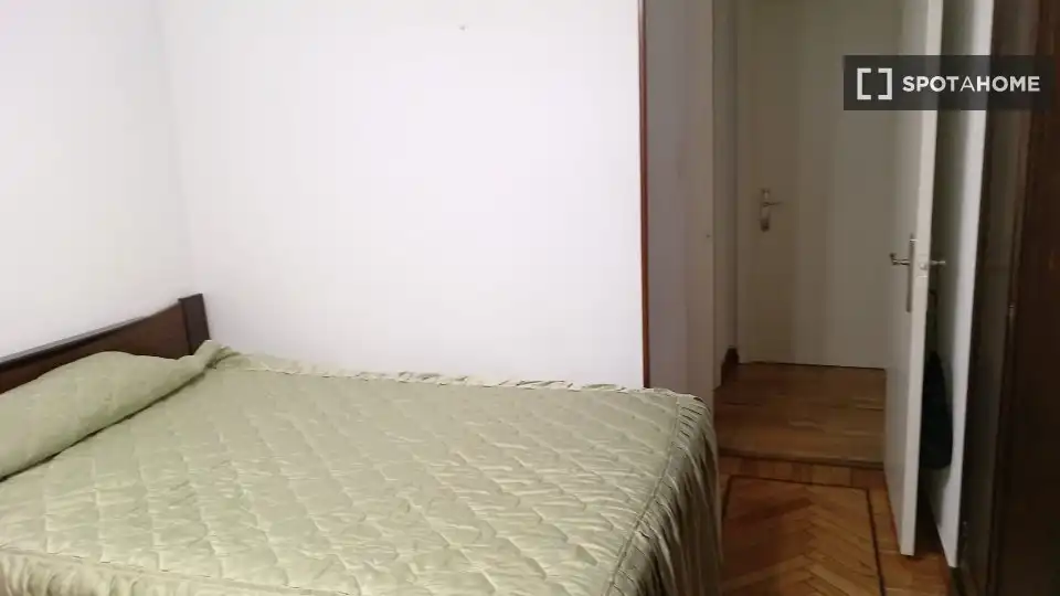 Bedroom of Flat for share in Santander  with Air Conditioner, Heating and Furnished