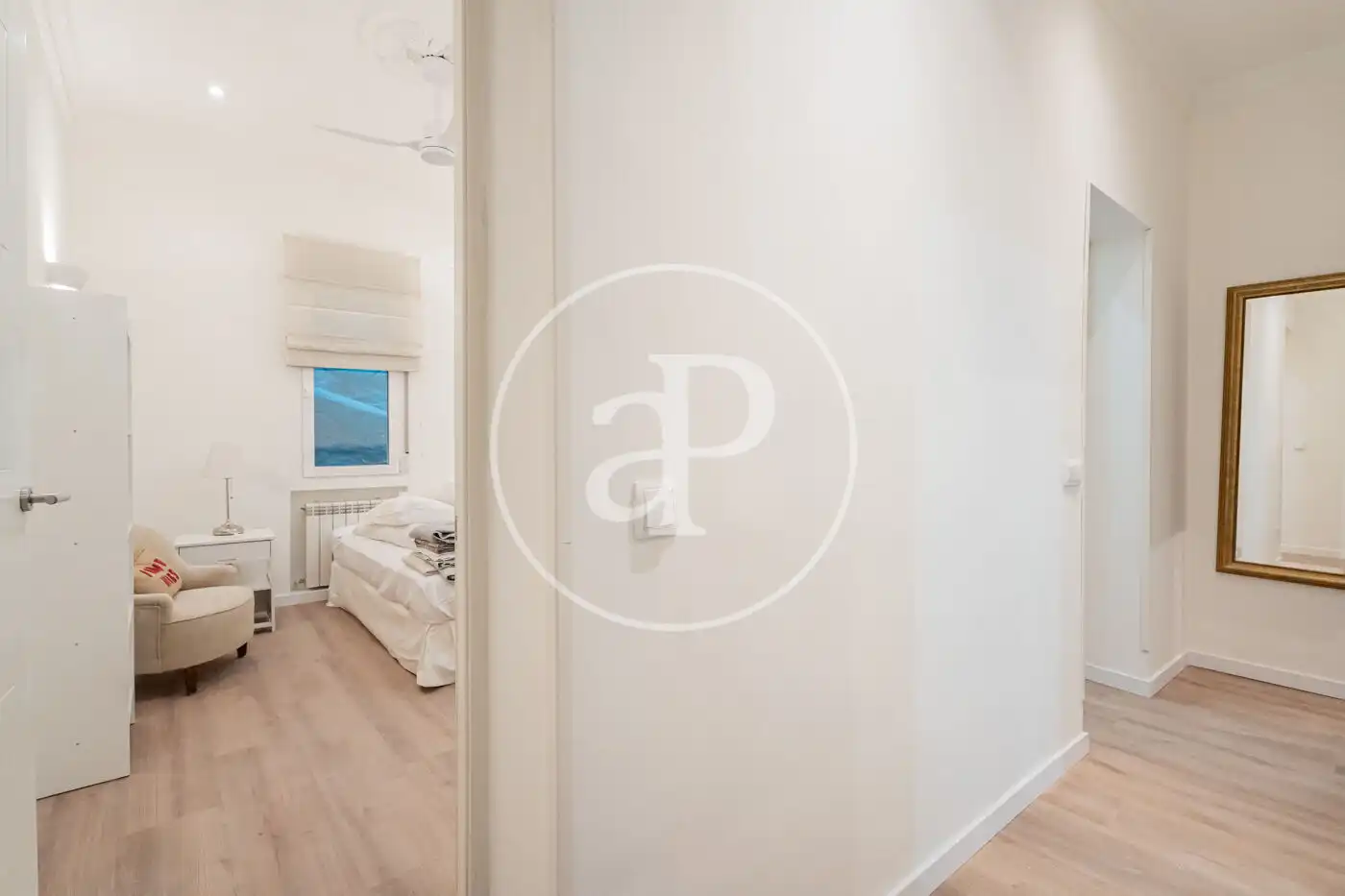 Dormitori de Pis de lloguer en Madrid amb Calefacció, Moblat i Es permeten mascotes