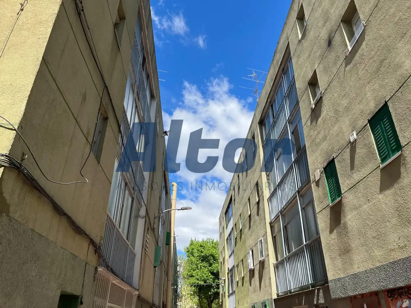 Exterior view of Flat for sale in Madrid