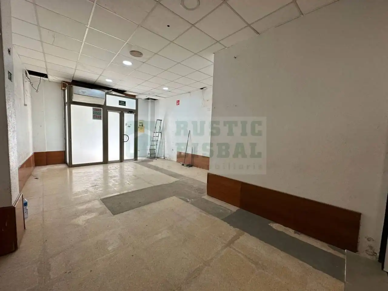 Local comercial en venta en La Bisbal d'Empordà, imagen 8