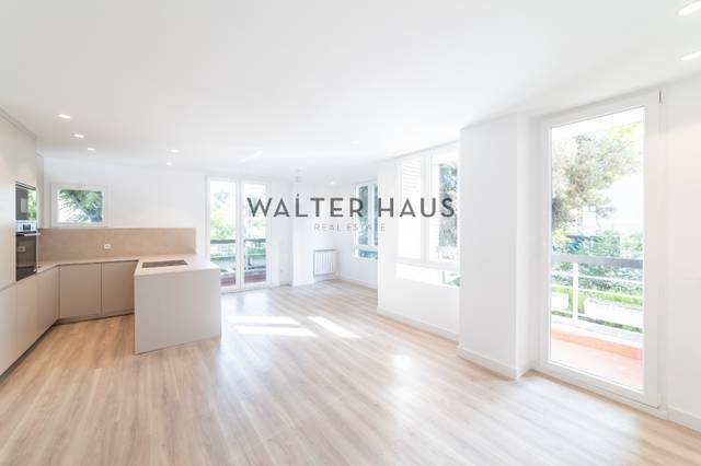 Piso en Venta en Calle de Santa María Magdalena en Nueva España