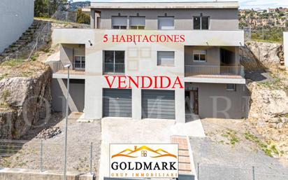 Vista exterior de Casa o xalet en venda en Cervelló amb Calefacció, Jardí privat i Terrassa