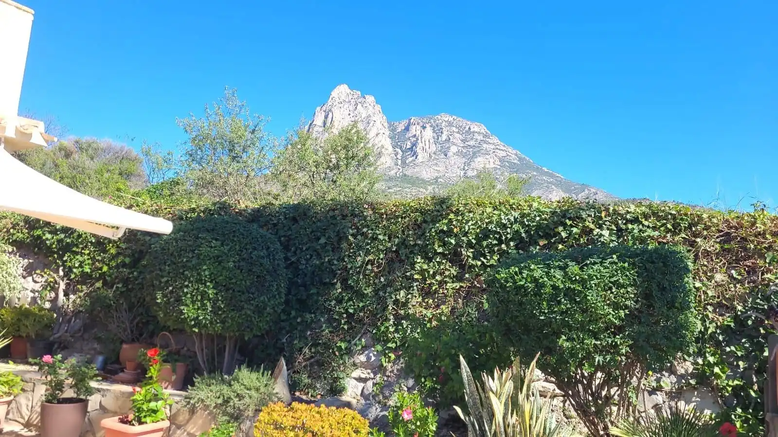 Jardí de Casa o xalet en venda en Finestrat amb Jardí privat, Terrassa i Traster