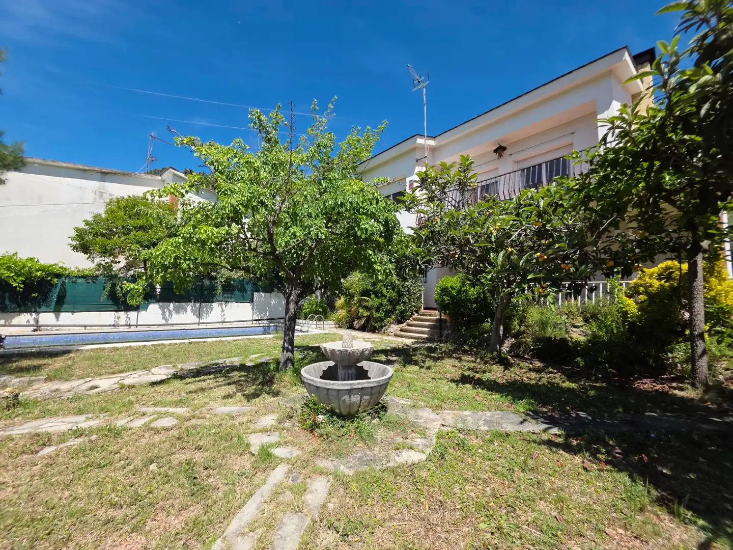Jardí de Casa o xalet en venda en Vallirana amb Calefacció, Jardí privat i Terrassa