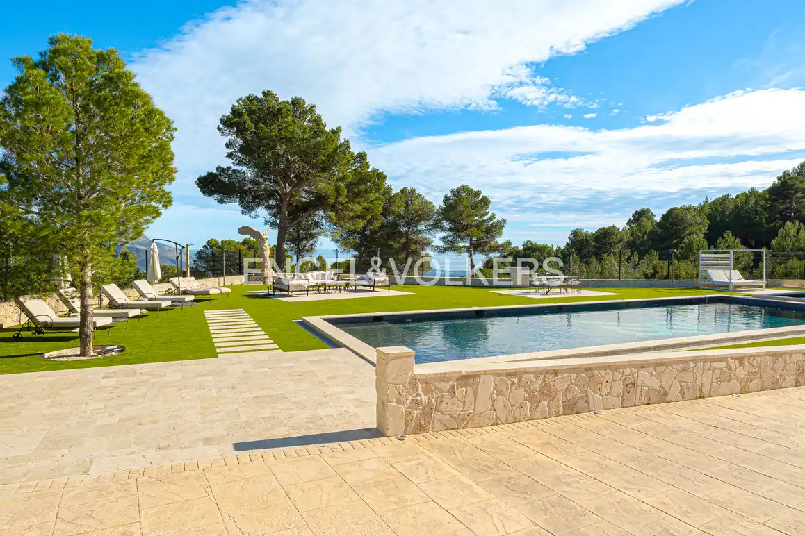 Swimming pool of Houses for sale in El Castell de Guadalest  with Private garden, Swimming Pool and Jacuzzi