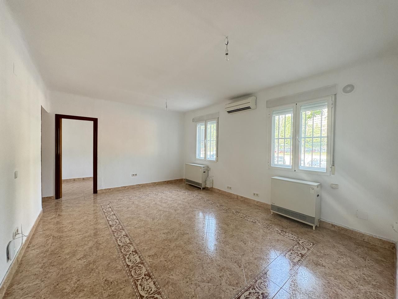 Living room of Planta baja to rent in  Madrid Capital  with Air Conditioner