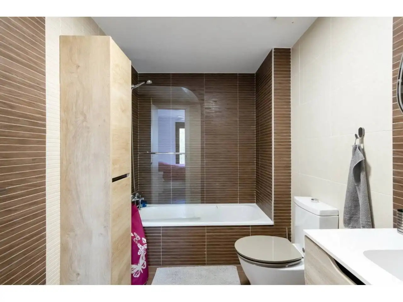 Bathroom of Attic for sale in Salobreña  with Air Conditioner, Terrace and Storage room