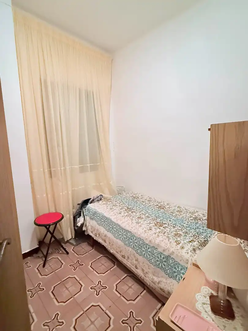 Habitación de Piso en venta en Barcelona con Aire acondicionado, Amueblado y Horno