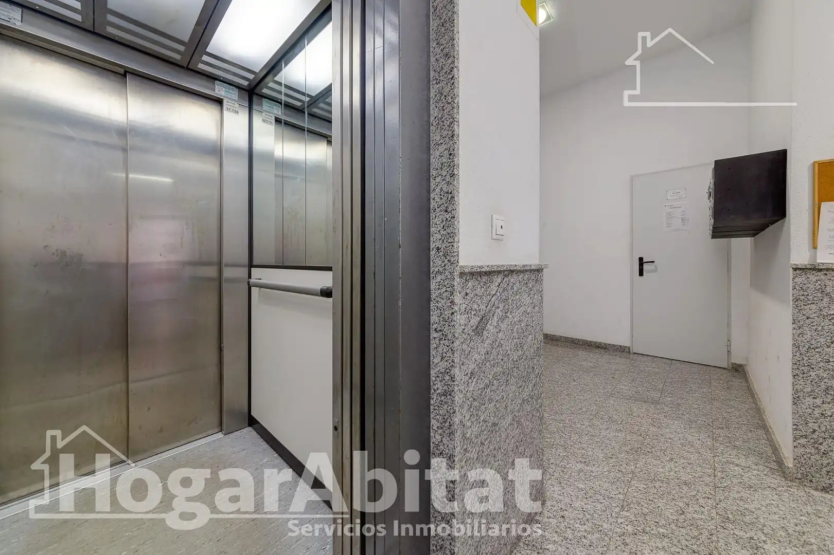 Flat with terrace for sale in Calle FINLANDIA, imagen 28