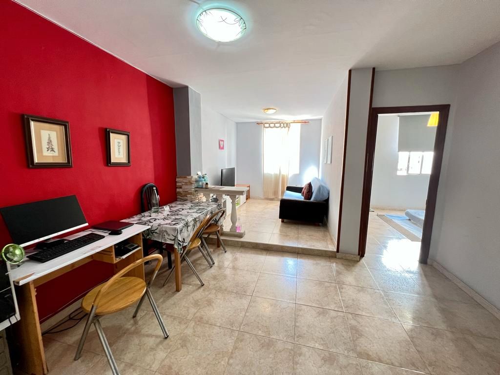 Sala de estar de Piso de alquiler en  Valencia Capital con Aire acondicionado, Terraza y Amueblado