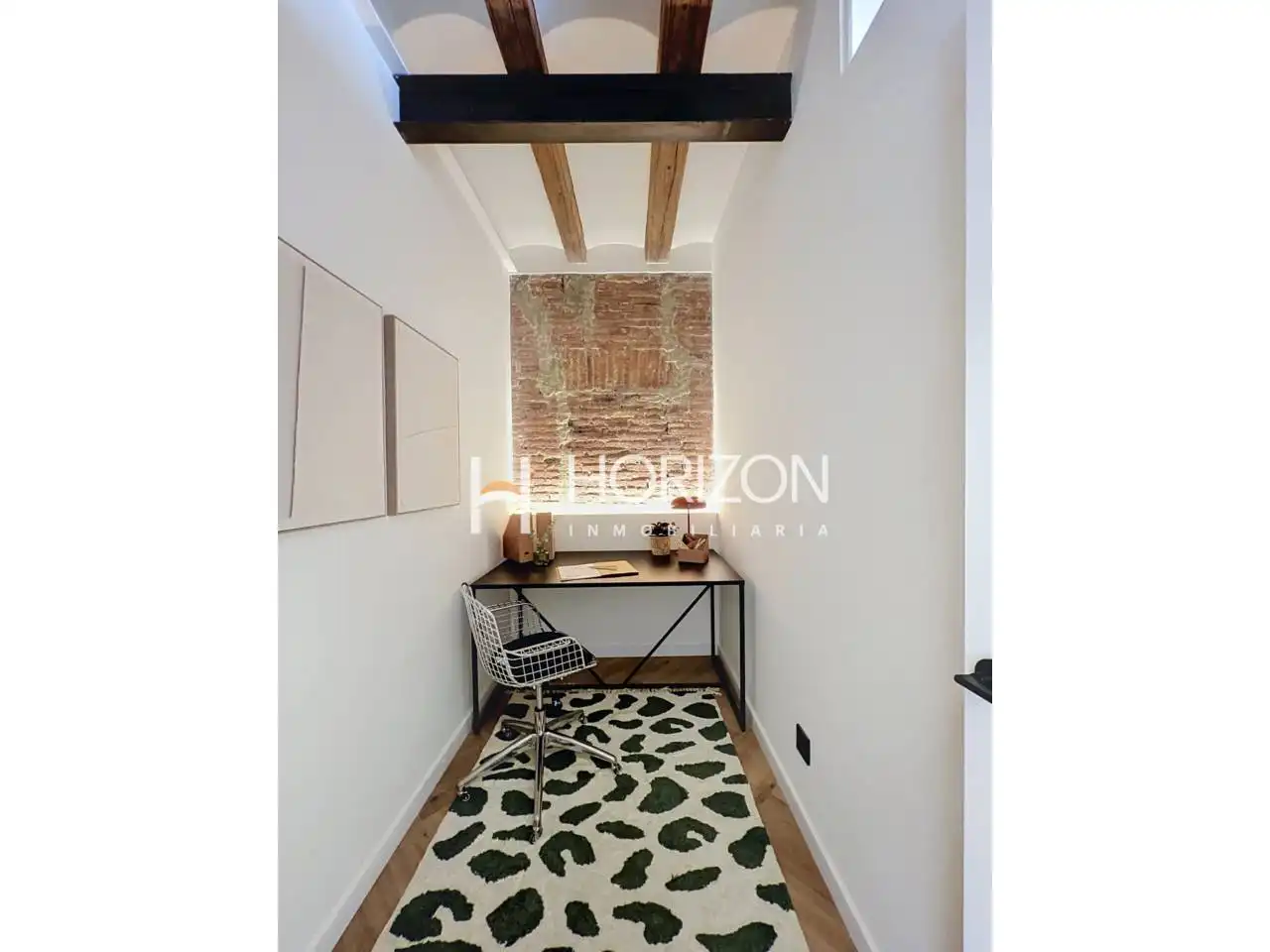 Wohnung zum Verkauf in Barcelona mit Klimaanlage, Heizung und Möbliert