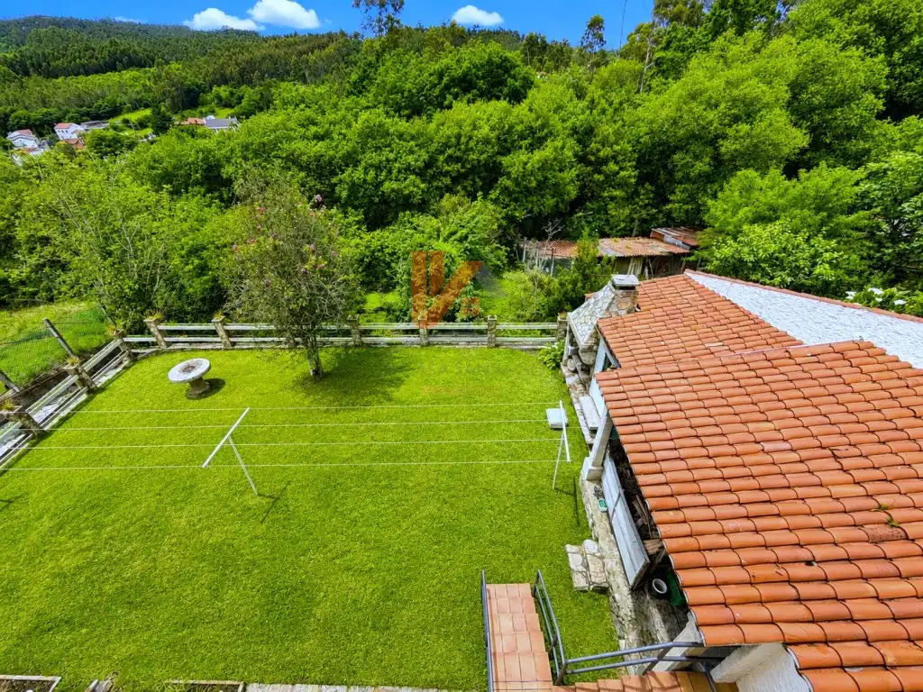 Jardí de Casa o xalet en venda en Santiago de Compostela  amb Jardí privat, Moblat i Forn