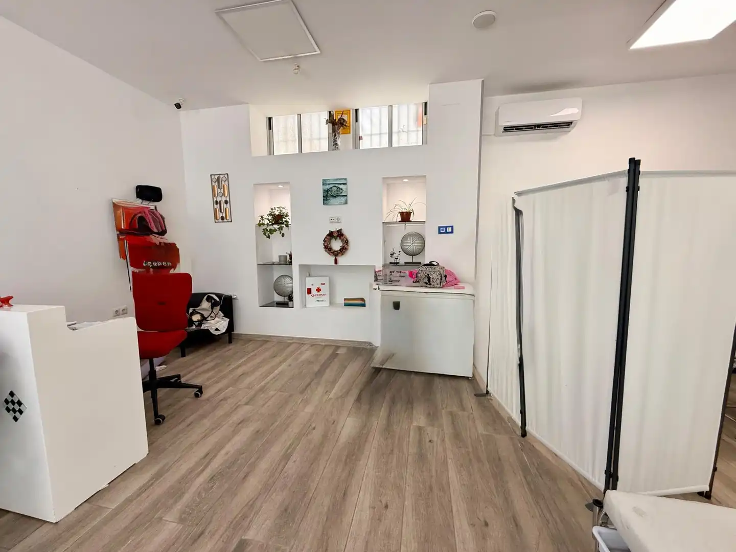 Commercial properties for sale in Sevilla  with Air Conditioner