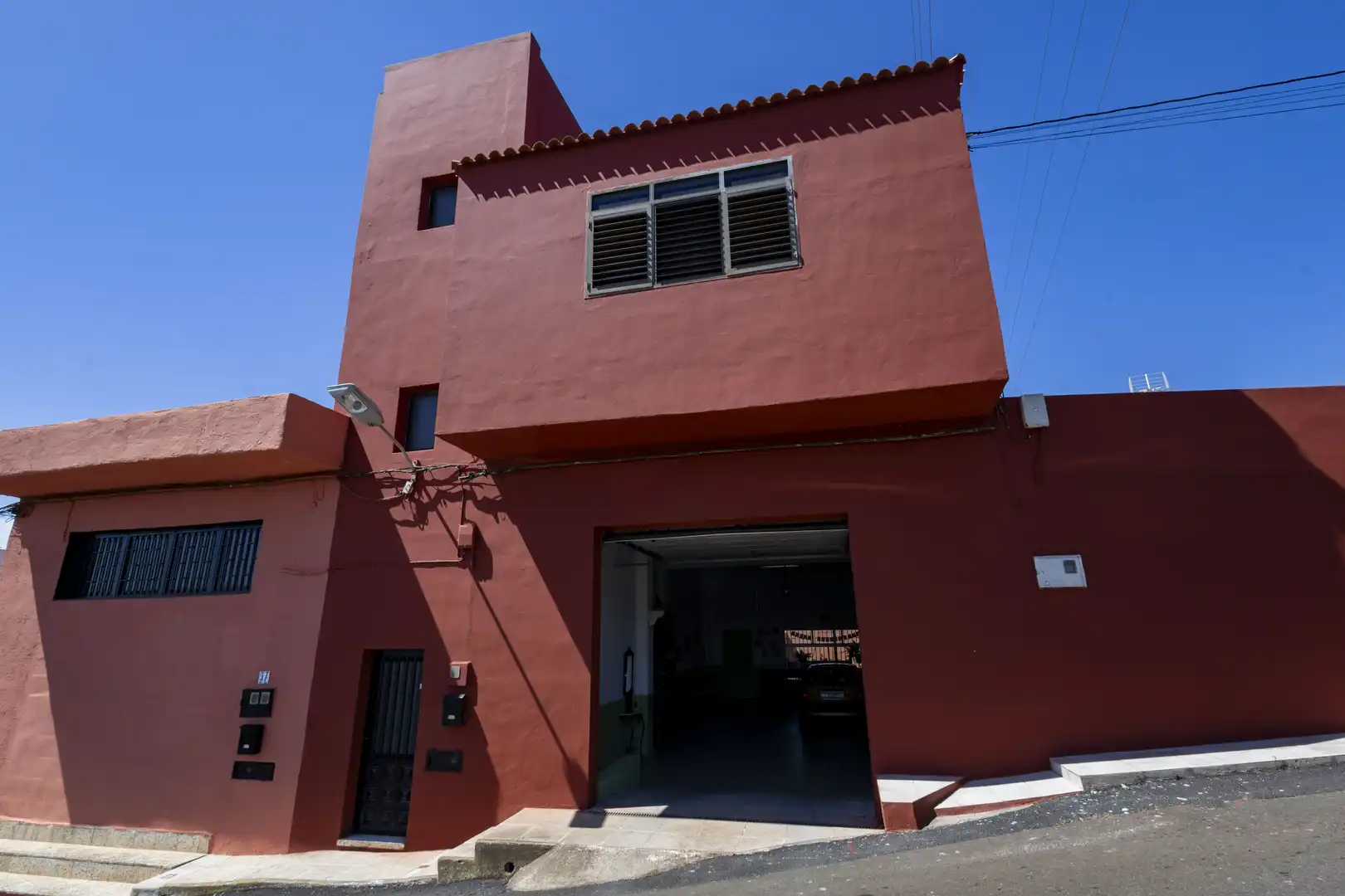 Vista exterior de Casa o xalet en venda en Santa Cruz de Tenerife amb Terrassa i Balcó