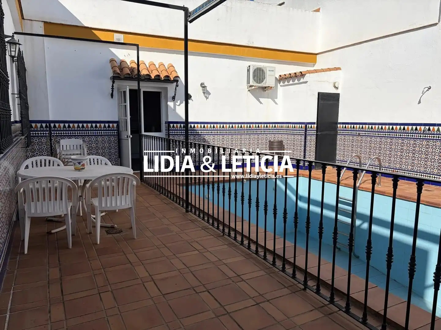 Piscina de Casa o xalet en venda en Alcalá de Guadaira amb Aire condicionat, Traster i Piscina