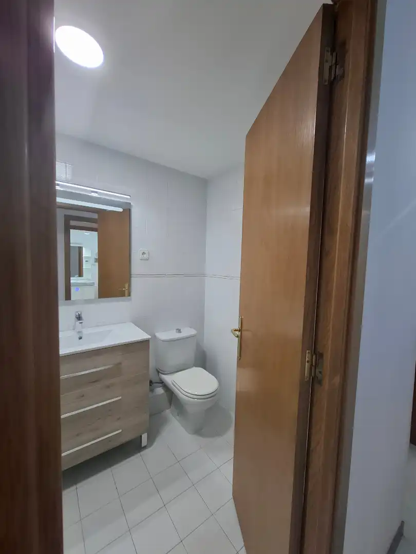 Baño de Casa adosada en venta en Sabadell con Aire acondicionado, Calefacción y Terraza