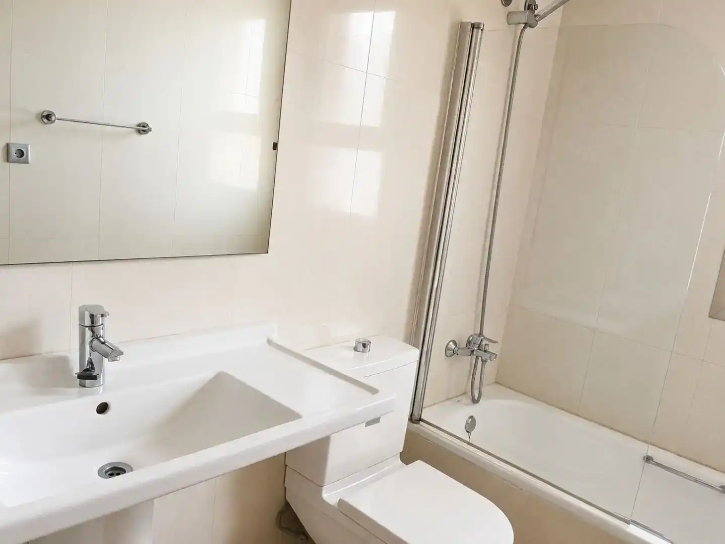 Baño de Ático en venta en  Palma de Mallorca con Aire acondicionado, Piscina y Balcón