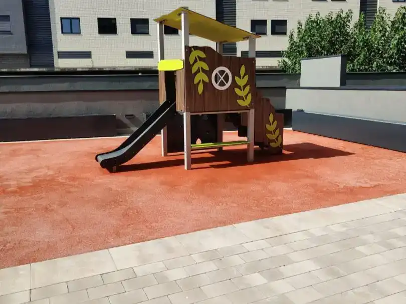 Terrassa de Pis de lloguer en  Lleida Capital amb Aire condicionat, Piscina i Balcó