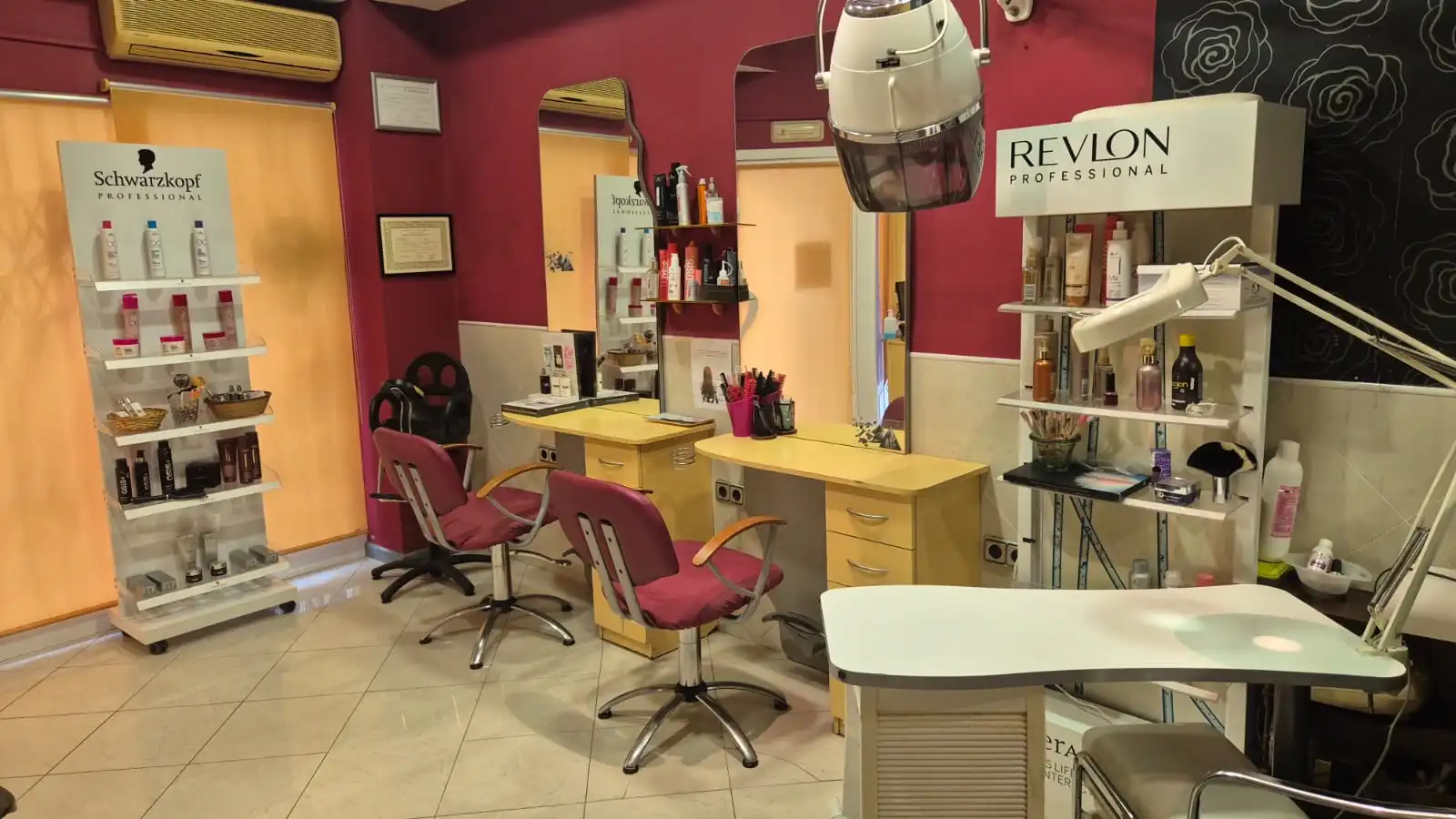 Business premises for transfer in Carrer Sant Cristofol 25, imagen 2