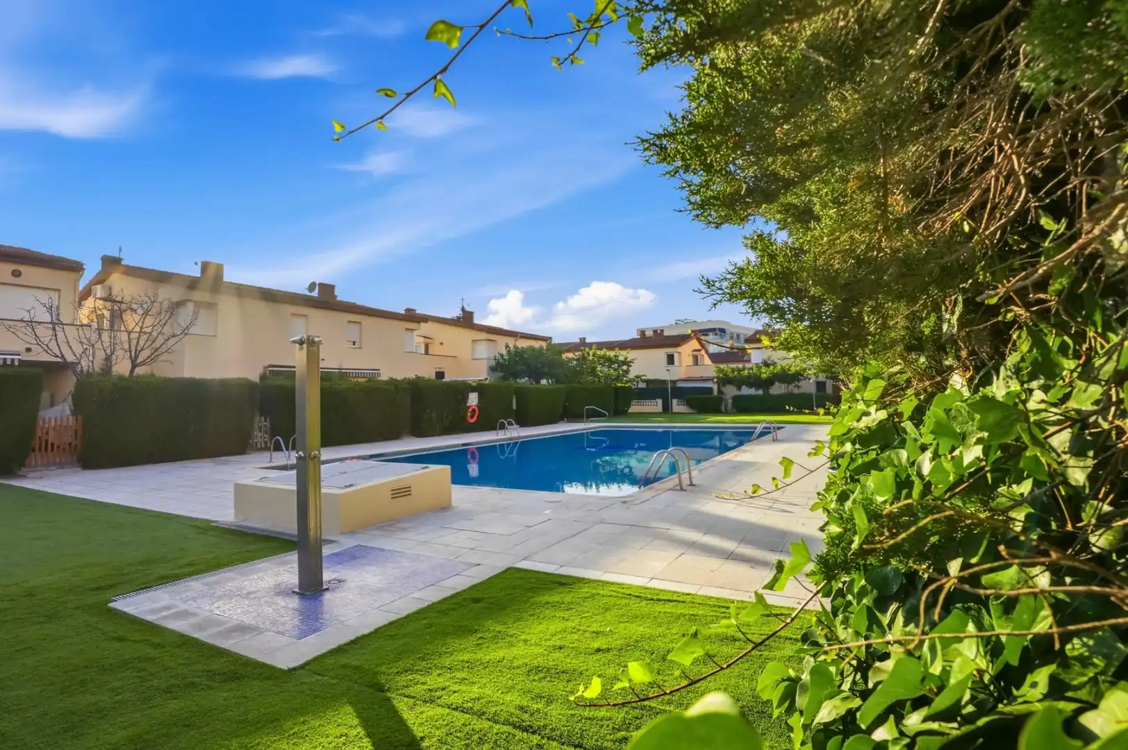 Swimming pool of Houses for sale in Roses