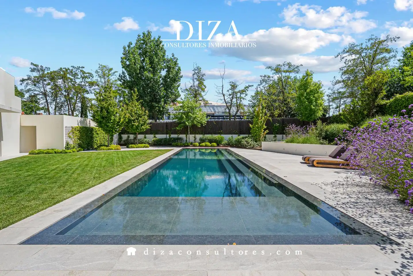 Piscina de Casa o chalet en venta en Pozuelo de Alarcón con Aire acondicionado, Calefacción y Jardín privado
