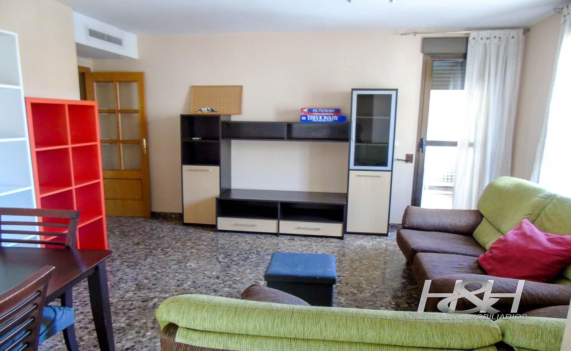 Living room of Flat for rent in Burjassot  with Air Conditioner, Furnished and Balcony