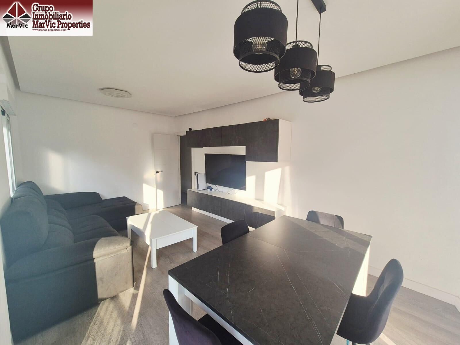 Sala d'estar de Pis en venda en Benidorm amb Aire condicionat, Terrassa i Traster