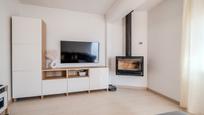 Living room of Flat for sale in Girona Capital  with Air Conditioner, Heating and Terrace