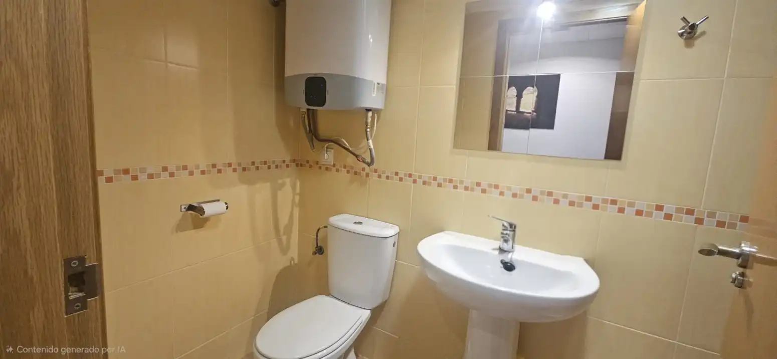 Baño de Piso en venta en Archena con Terraza, Trastero y Amueblado