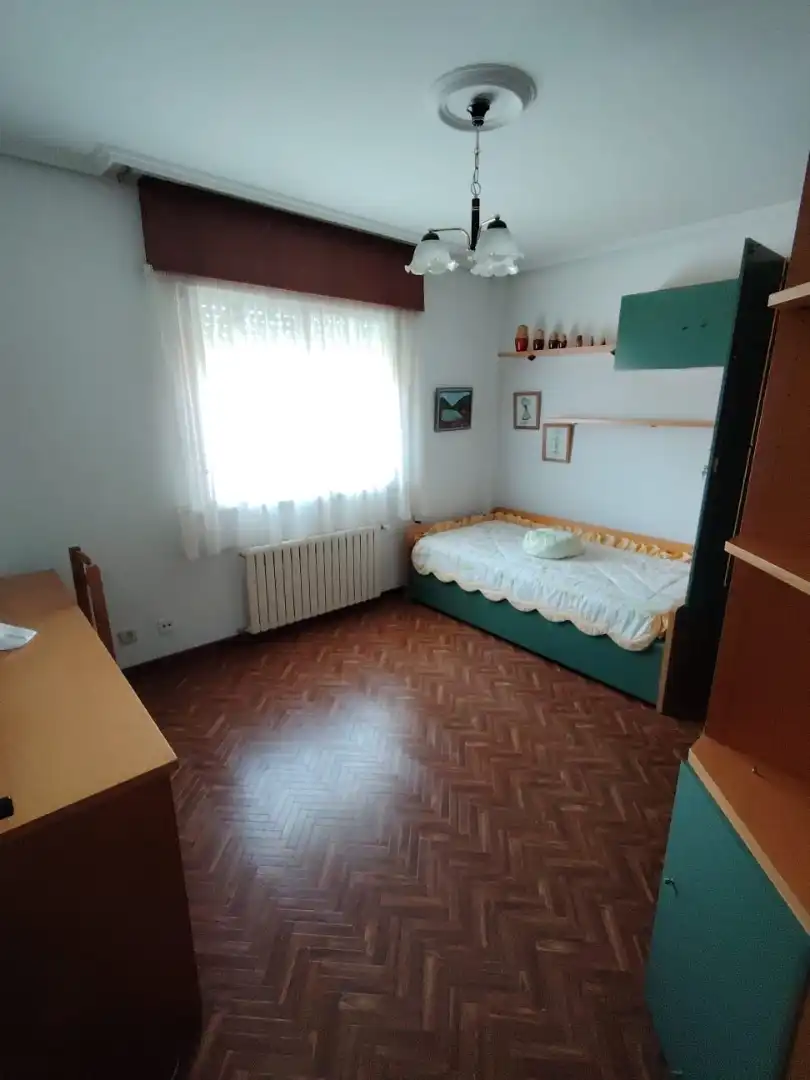 Habitación de Casa o chalet de alquiler en Oleiros con Calefacción, Jardín privado y Parquet