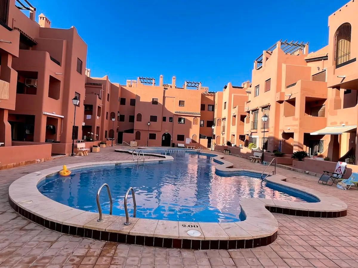 Piscina de Apartament en venda en Torrevieja amb Aire condicionat, Terrassa i Traster