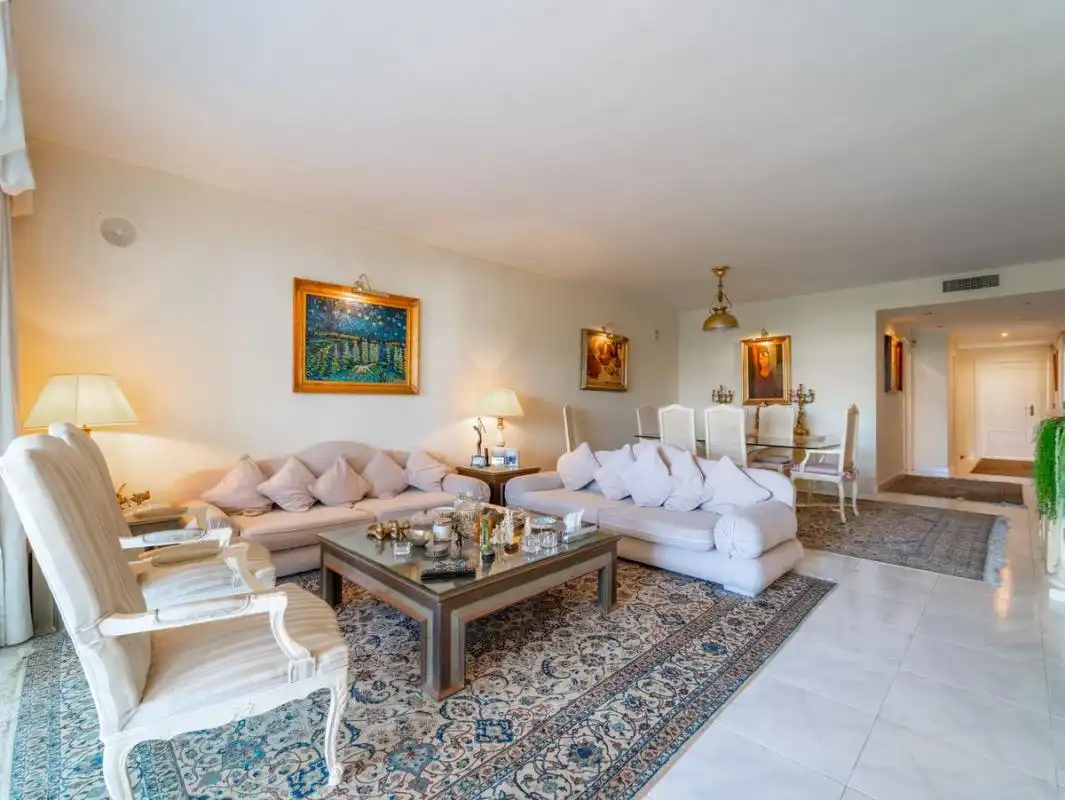 Living room of Flat for sale in Marbella  with Air Conditioner, Heating and Private garden
