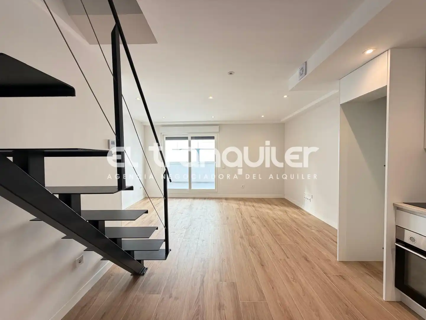 Sala de estar de Dúplex de alquiler en Majadahonda con Parquet, Terraza y Trastero