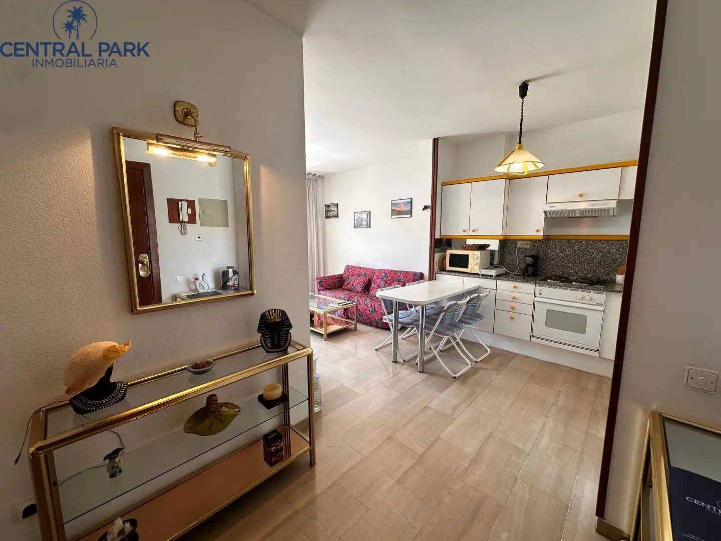 Cocina de Apartamento en venta en Salou con Aire acondicionado, Terraza y Amueblado