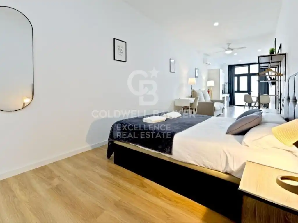Dormitori de Apartament en venda en Valencia amb Aire condicionat i Rentadora