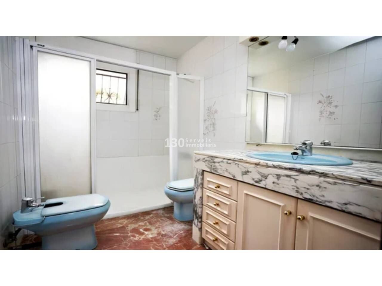 Bathroom of House or chalet for sale in Sant Vicenç de Montalt  with Private garden, Terrace and Swimming Pool