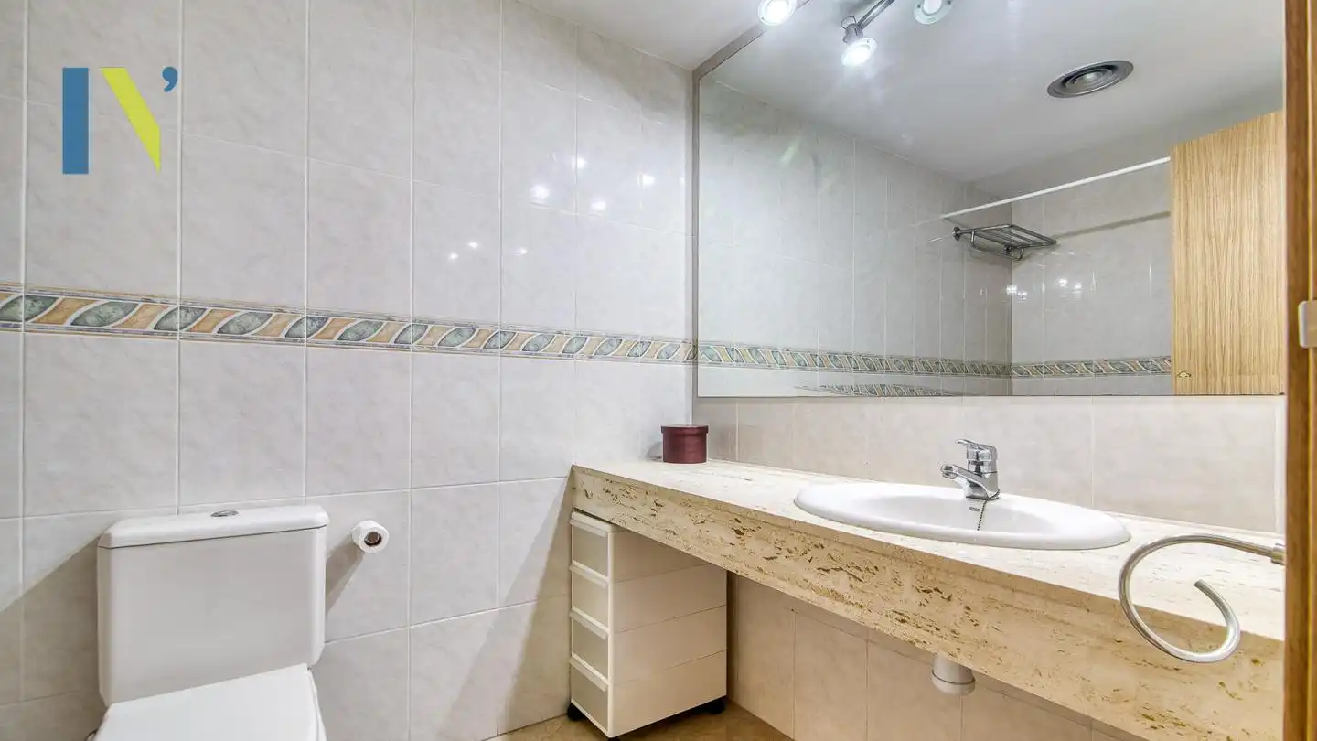 Baño de Apartamento en venta en Calonge i Sant Antoni con Aire acondicionado, Terraza y Trastero