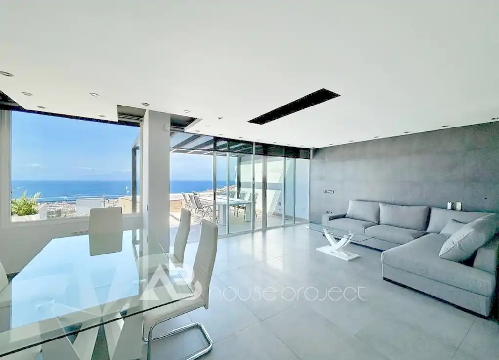 Villa con terrazza in vendita a Calle Noruega, imagen 2