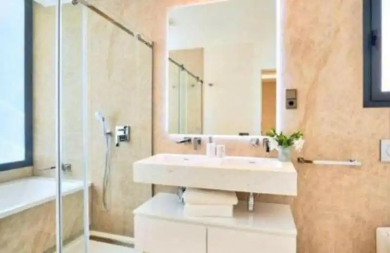 Bathroom of Detached homes for rent in Marbella  with Air Conditioner, Heating and Private garden