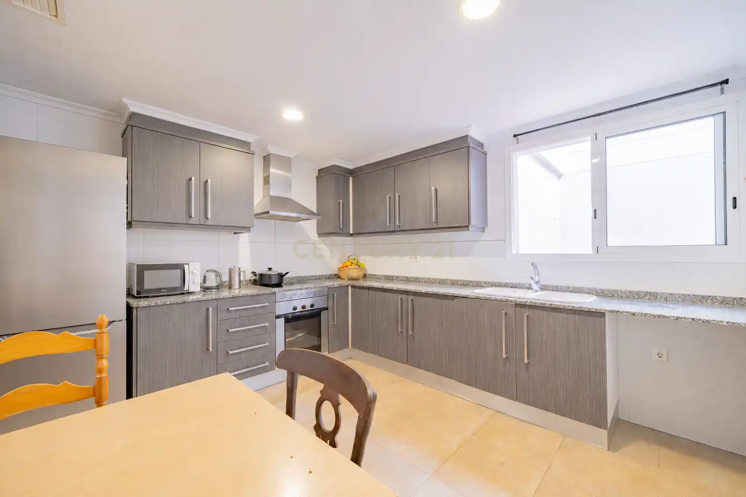 Kitchen of Apartments for sale in La Pobla Llarga  with Air Conditioner, Oven and Balcony