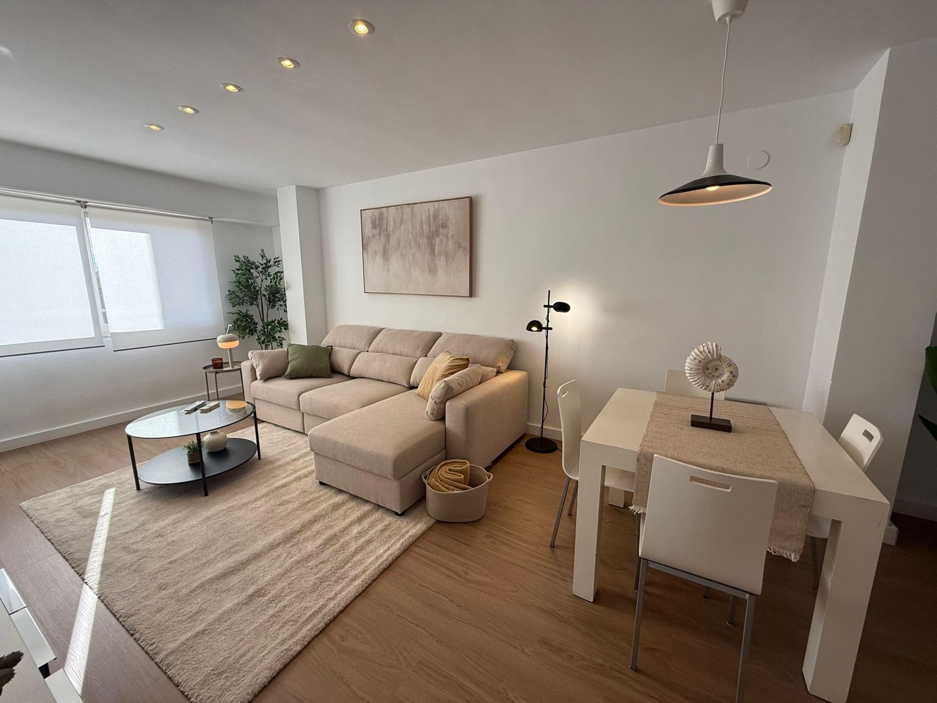 Sala d'estar de Pis en venda en  Valencia Capital amb Balcó