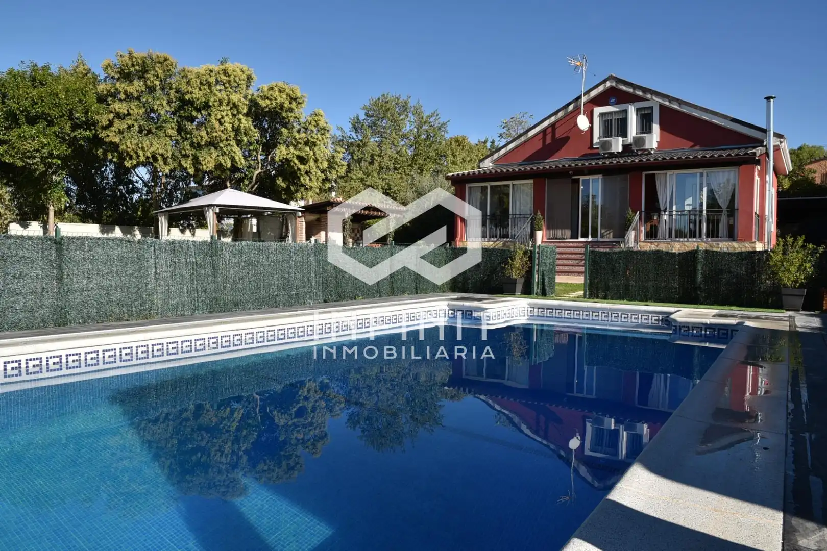 Swimming pool of Houses for sale in Ribatejada, Madrid