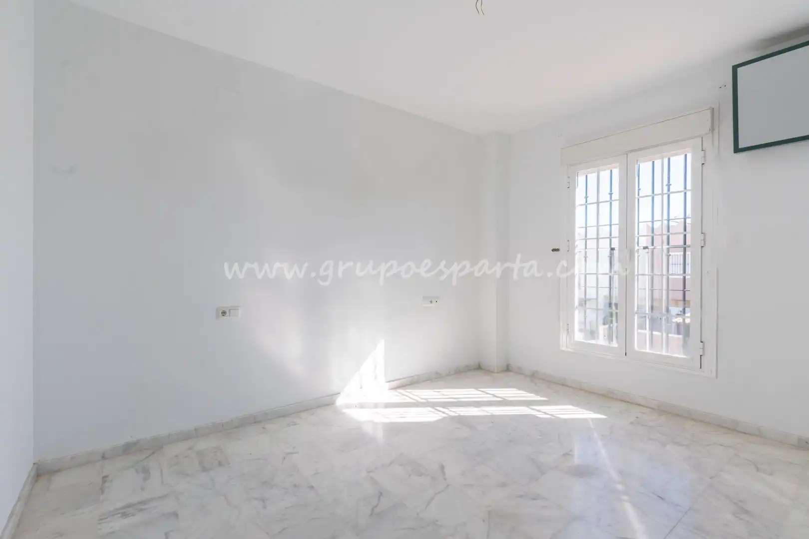 Dining room of Detached homes for sale in Espartinas  with Air Conditioner, Heating and Oven