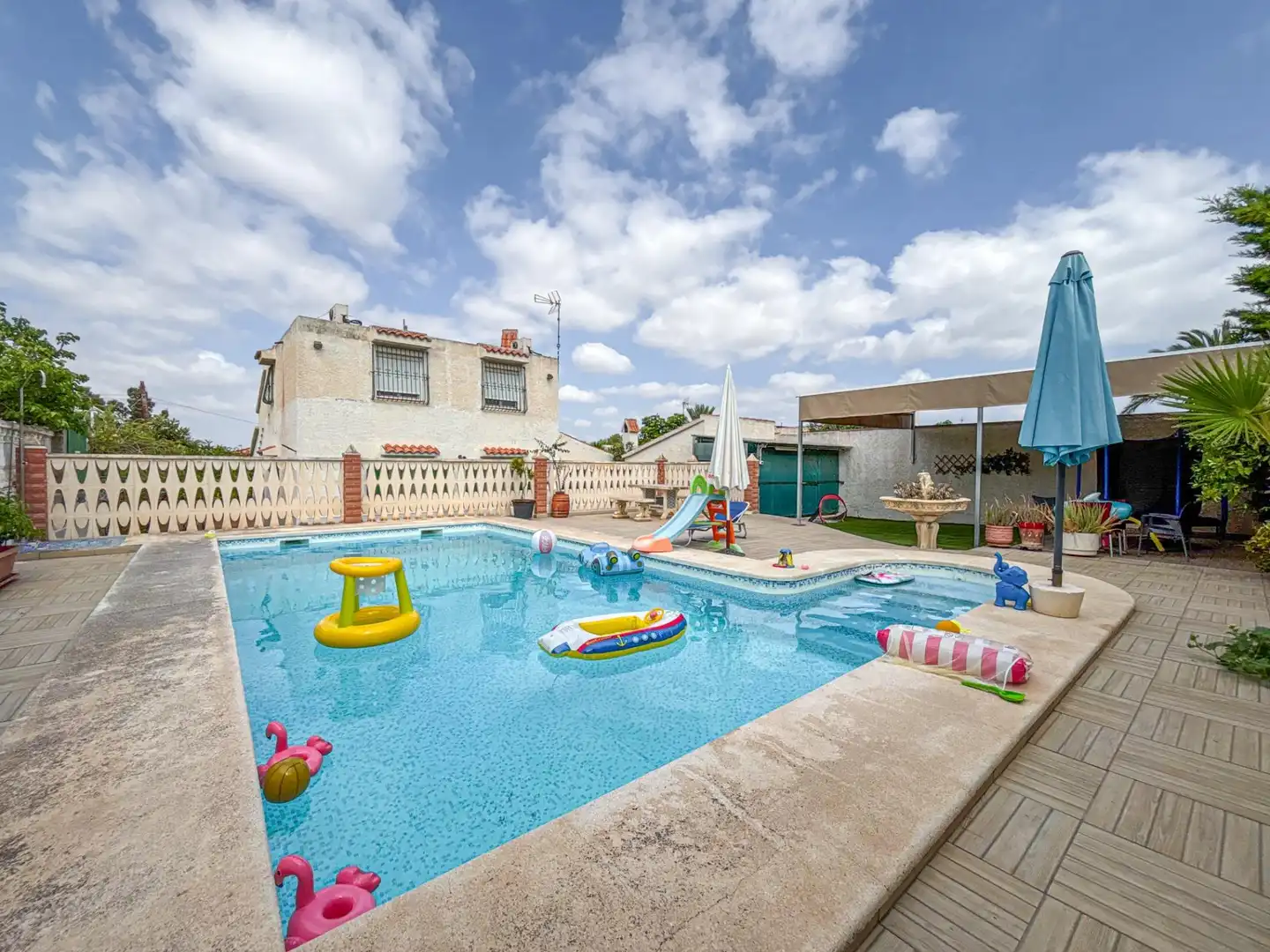 Piscina de Casa o xalet en venda en Elche / Elx amb Aire condicionat, Calefacció i Jardí privat