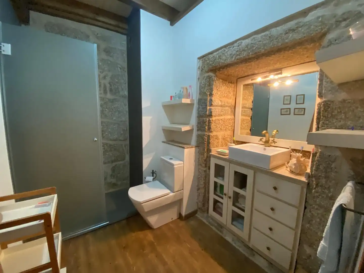 Baño de Casa o chalet en venta en Leiro con Calefacción, Jardín privado y Parquet